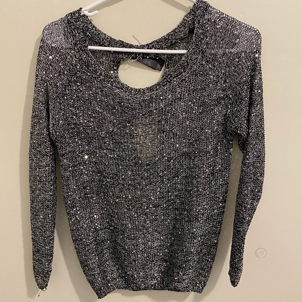 Clothes - Picture 4 of 5